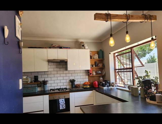 3 BEDROOM HOUSE FOR SALE IN GEORGE SOUTH